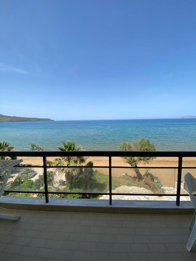 Nefeli Rooms Agia Marina  Exterior photo