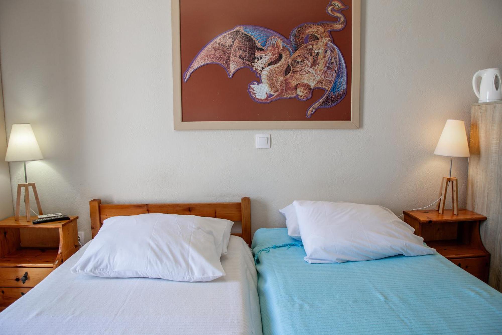 Nefeli Rooms Agia Marina  Exterior photo