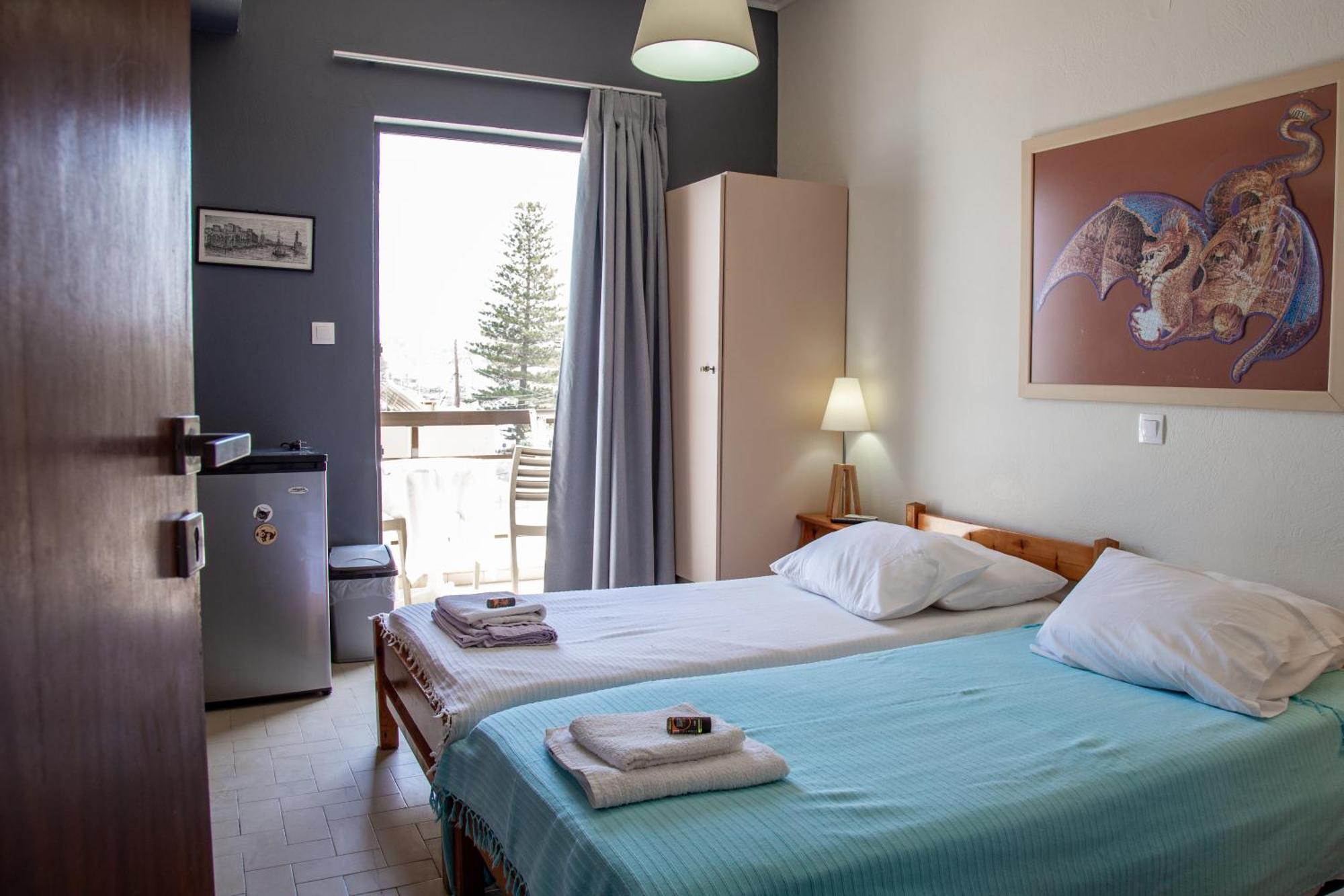 Nefeli Rooms Agia Marina  Exterior photo