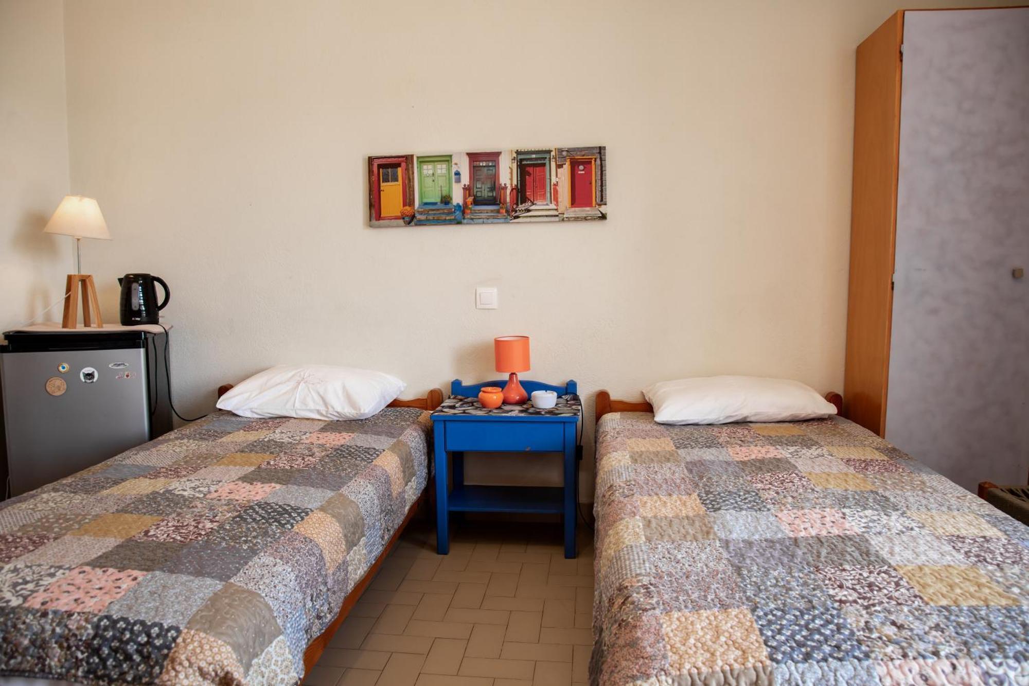 Nefeli Rooms Agia Marina  Exterior photo