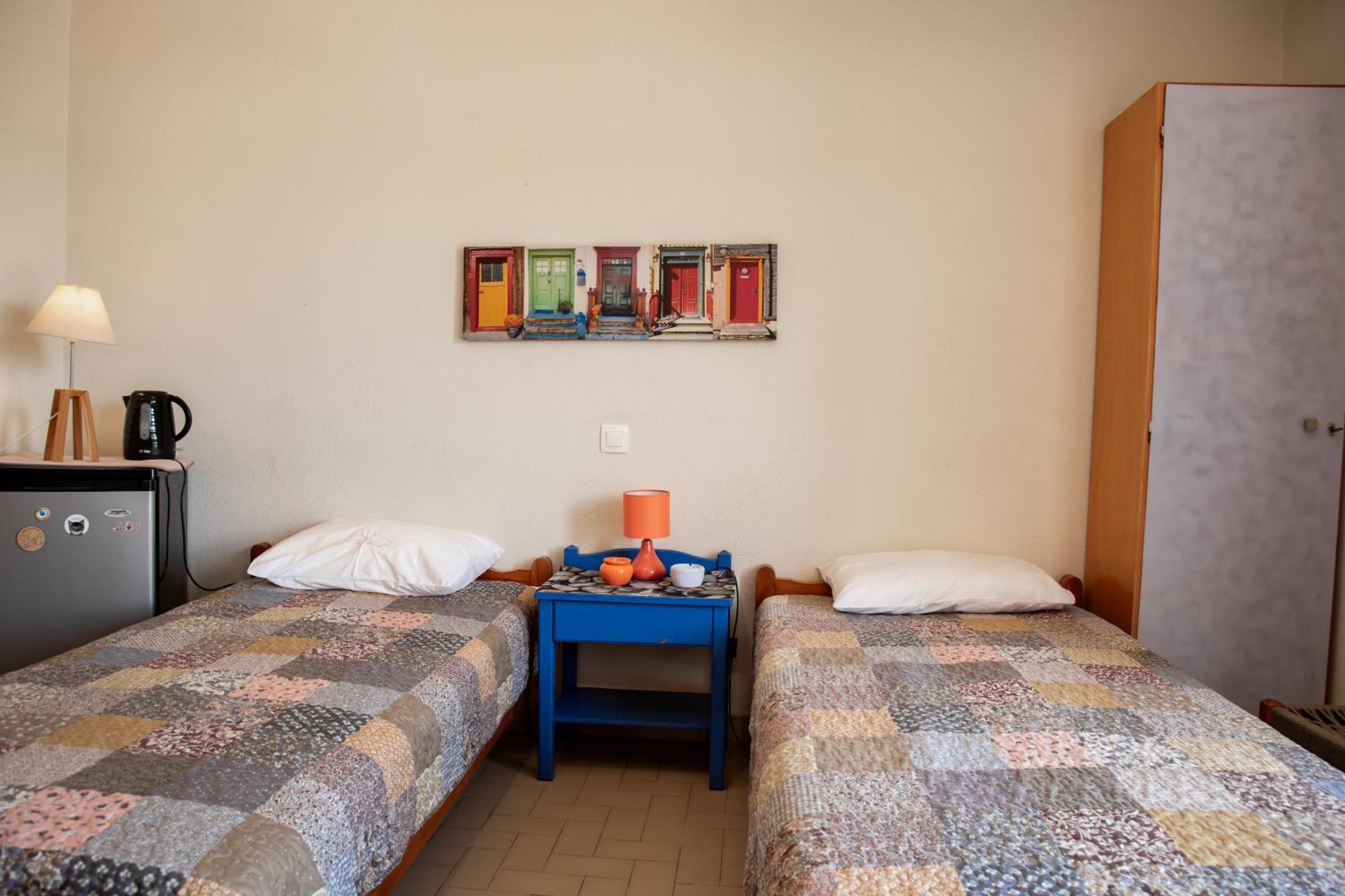 Nefeli Rooms Agia Marina  Exterior photo